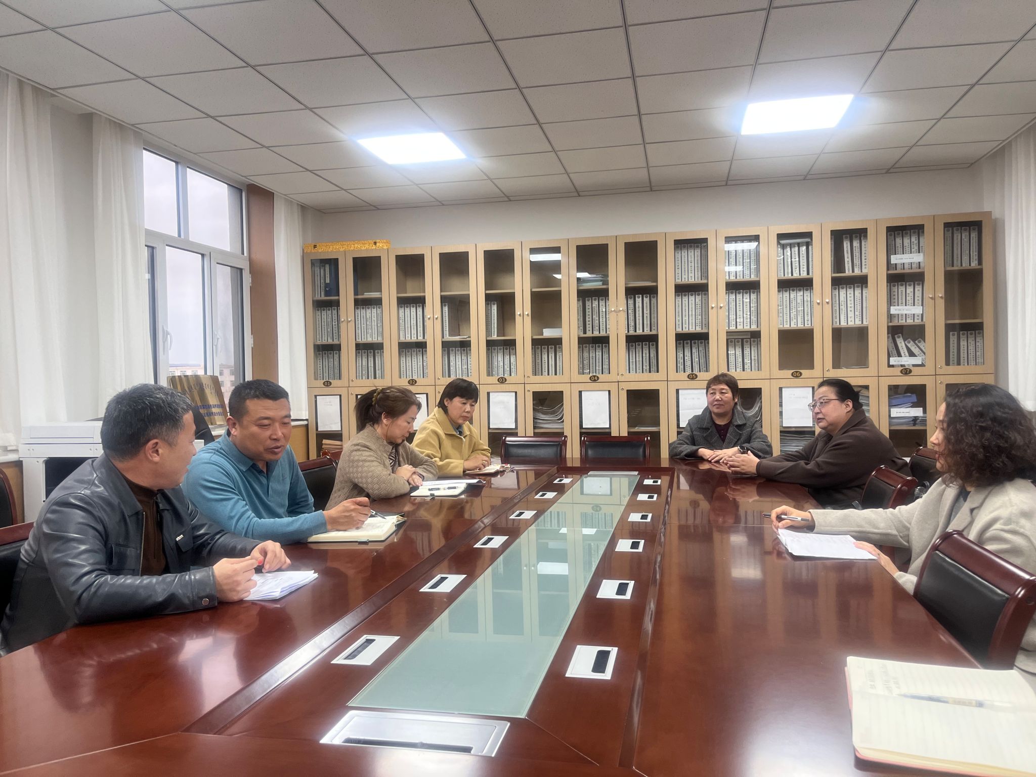 蒙古學(xué)學(xué)院召開一流本科專業(yè)建設(shè)專題會(huì)議